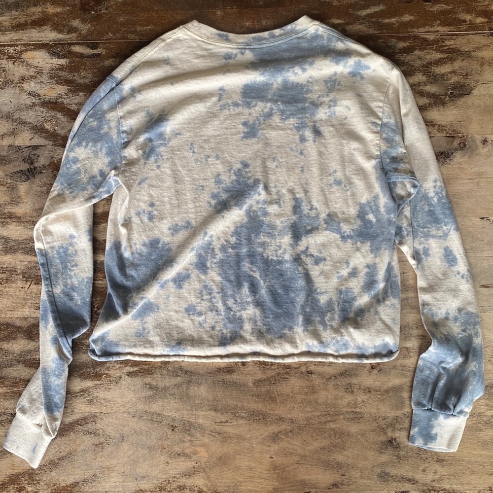 Cropped shirt - Picture 2 of 2